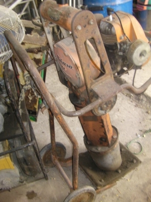 เครื่องตบดิน แบบ จิงโจ้ เก่านอกขายตามสภาพใช้งานได้จริง ราคา12,500บาท ยี่ห้อ มิคาซ่า พร้อมรถเข็น เครื่องตบดิน แบบ จิงโจ้ เก่านอกขายตามสภาพใช้งานได้จริง ราคา12,500บาท ยี่ห้อ มิคาซ่า พร้อมรถเข็น