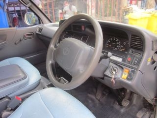 รถตู้หลังคาสูง พร้อมใช้