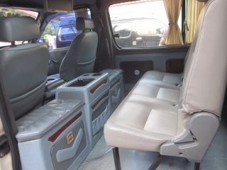 รถตู้หลังคาสูง พร้อมใช้