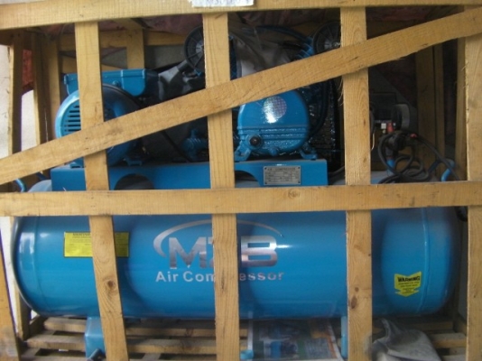 ปั่มลมของให้ ยี่ห้อ MXB มอเตอร์3แนงไฟ220V. ถัง100ลิตร ราคา 12,000บาท