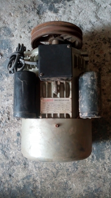 ขาย !!มอเตอร์5แรง220v.ของจีน พร้อมใช้งาน