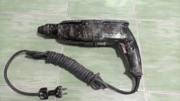 ขายสว่านโรตารี่สะกัดคอนกรีด BOSCH GBH2-26DE