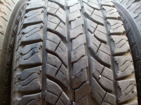 ขายยาง Yokohama  AT/S ขนาด 275/65/17 สวยๆเลยครับ