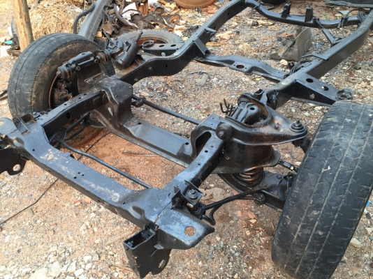 ขายแชซซีพร้อมช่วงล่าง และทะเบียน Mitsubishi Strada ปี2545