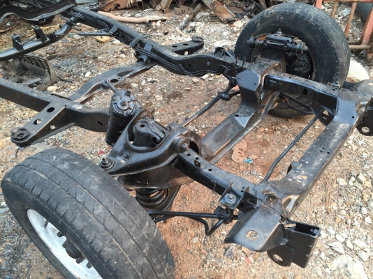 ขายแชซซีพร้อมช่วงล่าง และทะเบียน Mitsubishi Strada ปี2545