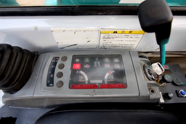 ขายรถขุดแบ็คโฮ KOBELCO รุ่น SK 60-2 ( MARK5 ) มี VDO ทดลองขับให้ดู ไม่เคยผ่านการใช้งานในไทย ติดต่อ 086-775-7900, 086-324-1992 ขายรถขุดแบ็คโฮ KOBELCO รุ่น SK 60-2 ( MARK5 ) มี VDO ทดลองขับให้ดู ไม่เคยผ่านการใช้งานในไทย ติดต่อ 086-775-7900, 086-324-1992