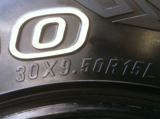 ยาง Maxxis 30 9.5 R15 ปี13