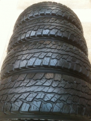 ยาง Dunlop 30 9.5 R15 ดอกหนาๆ