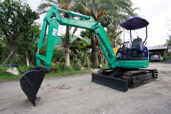 ขายรถแม็คโคร KOMATSU PC30MR-1 ไม่เคยผ่านการใช้งานในไทย ติดต่อ 086-775-7900, 086-324-1992