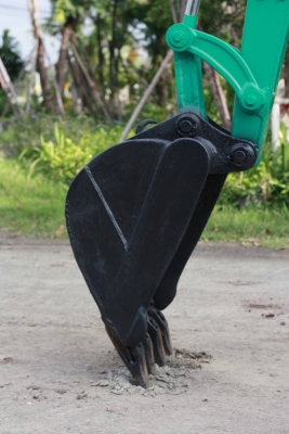 ขายรถแม็คโคร KOMATSU PC30MR-1 ไม่เคยผ่านการใช้งานในไทย ติดต่อ 086-775-7900, 086-324-1992