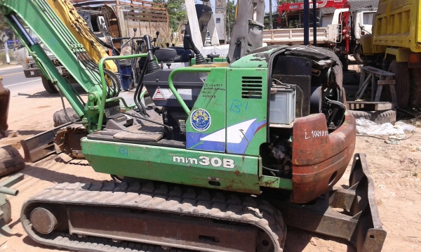 ขายแมคโครเล็กพร้อมใช้