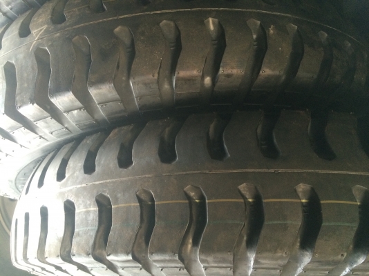 ถูกจริง!!!!!ขายยางรถบรรทุกใหม่ DEESTONE มีทั้ง 1000, 1100, 11R22.5 ยางใน  รองคอ