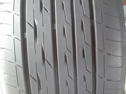 ขายยางบริดสโตน225-50-17ชุดสี่เส้น