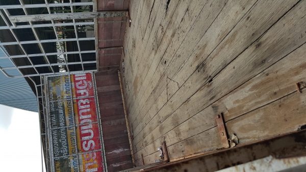 ขายรถ 6 ล้อ กระบะคาร์โก้ คอกรั้วสูง ISUZU FRR90L9T ปี.53 ปรายปี เครื่อง 210 รถสวยมาก ราคา.1000000 ต่อรอง