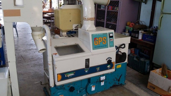 เครื่องสีข้าวกล้องเก่าญี่ปุ่น  SATAKE  GPS 350ฺ (1)  สภาพสวย เครื่องพร้อมใช้งาน  ไม่เคยใช้งานในไทย