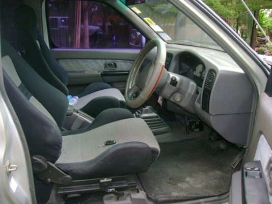 NISSAN FRONTIER KING CAB 4 WD BENZIN 24 จากโรงงาน LPG