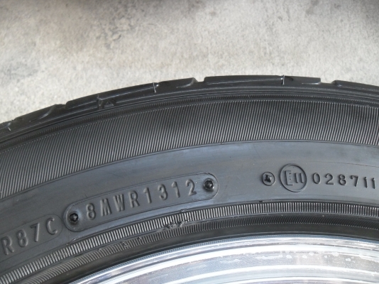 ล้อแม็ก 18นิ้ว 5รู114 พร้อมยาง สวยๆ 4 ล้อ ราคา 8900 บาท