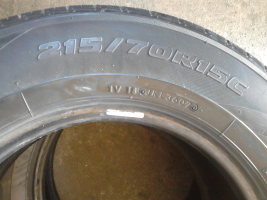 215/70R15 BRIDGESTONE  LEO RV ชุด 4 เส้น  TEL.081-427-3941