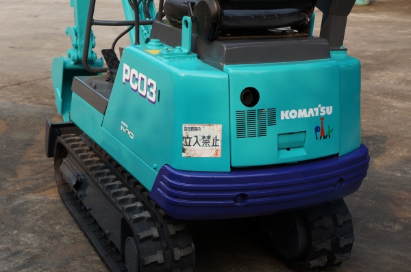 ขายรถขุดขนาดจิ๋ว KOMUTSU PC03 ใส่ท้ายรถปิคอัพสบาย ขายรถขุดขนาดจิ๋ว KOMUTSU PC03 ใส่ท้ายรถปิคอัพสบาย