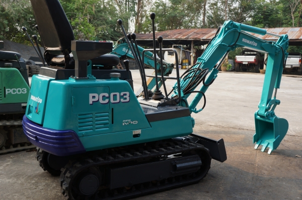 ขายรถขุดขนาดจิ๋ว KOMUTSU PC03 ใส่ท้ายรถปิคอัพสบาย ขายรถขุดขนาดจิ๋ว KOMUTSU PC03 ใส่ท้ายรถปิคอัพสบาย