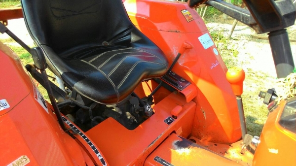 ขายรถไถ KUBOTA L2808 รถไร่สภาพดีสวย เดิมๆ ราคา 170,000 อ.แกลง จ.ระยอง สอบถาม 0818618678 ขายรถไถ KUBOTA L2808 รถไร่สภาพดีสวย เดิมๆ ราคา 170,000 อ.แกลง จ.ระยอง สอบถาม 0818618678