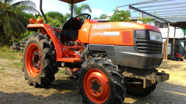 ขายรถไถ KUBOTA L2808 รถไร่สภาพดีสวย เดิมๆ ราคา 170,000 อ.แกลง จ.ระยอง สอบถาม 0818618678