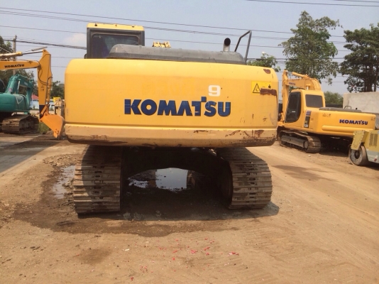ขายด่วน KOMATSU PC200-7 ไมล์ 1x,xxxชม.ค่ะ ขายด่วน KOMATSU PC200-7 ไมล์ 1x,xxxชม.ค่ะ