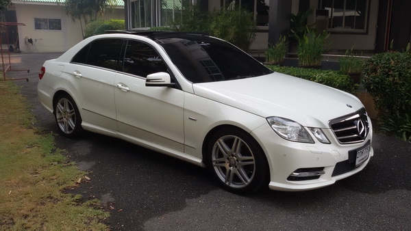 E200 CGI ปี 2013 7G หลังคาแก้ว E200 CGI ปี 2013 7G หลังคาแก้ว