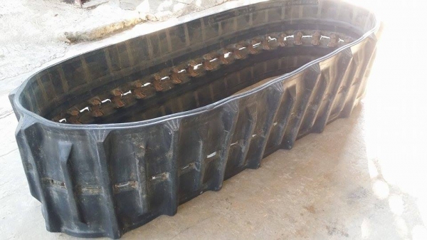 แทรคยางเก่าญี่ปุ่น สภาพสวย สามารถนำไปใช้กับรถเกี่ยวนวดข้าวได้ ราคาถูก คุณภาพดี