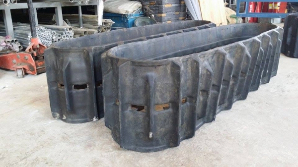 แทรคยางเก่าญี่ปุ่น สภาพสวย สามารถนำไปใช้กับรถเกี่ยวนวดข้าวได้ ราคาถูก คุณภาพดี