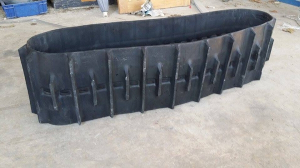 แทรคยางเก่าญี่ปุ่น สภาพสวย สามารถนำไปใช้กับรถเกี่ยวนวดข้าวได้ ราคาถูก คุณภาพดี