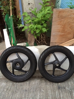 ขายแม็ก Click 125i พร้อมยางเดิมๆสวยๆ