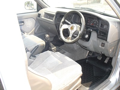 ISUZU SPACE CAB 4WD ปี2000