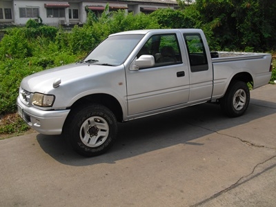 ISUZU SPACE CAB 4WD ปี2000