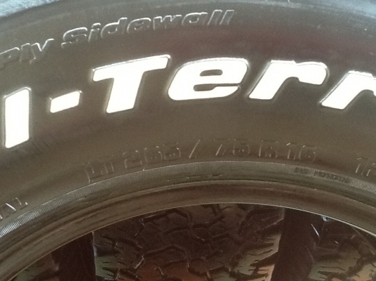 ขายยาง bf all 265/75/16 ปลายปี 10