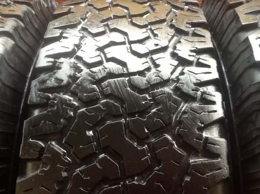 ขายยาง bf all 265/75/16 ปลายปี 10