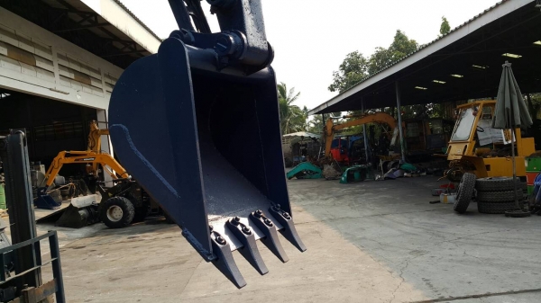 ขาย รถขุด HITACHI  รุ่น EX30-2-  มือสองญี่ปุ่น แทร็กเหล็ก มีไลน์ ใส่หัวระแทกได้ ปั้มนิ้ว แล้ว มือถือ/LINE ID :0818753444