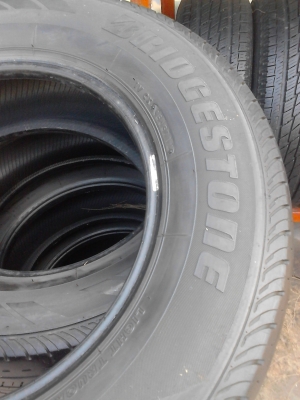 215/70R16 BRIDGESTONE DURAVIS R611  ชุด  4 เส้น  TEL.081-427-3941