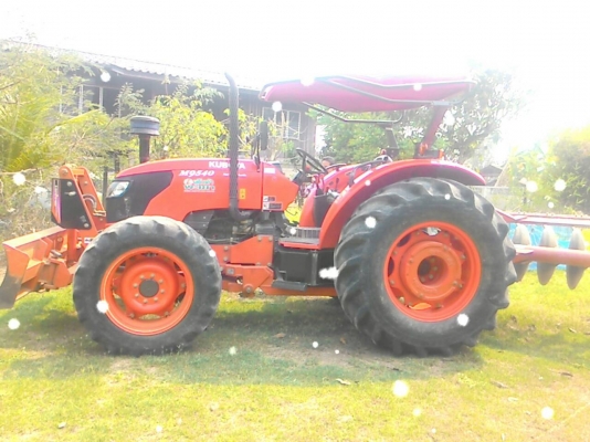 ขายรถไถ KUBOTA M 9540 สภาพใหม่พร้อมใช้งาน อุปกรณ์พร้อมด้านหน้า ผานพรวน