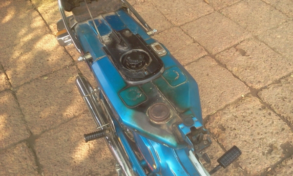 ขาย Yamaha V80 สภาพเดิมๆ เเห้งๆ รถขี่ได้ปกติ กุญเเจเปิดเครื่อง/เปิดเบาะใช้ได้ ระบบไฟใช้ได้ ไมล์ขึ้น เเตรดัง ยางหน้าหลังยังใหม่ ที่เหลือตามรูปครับ ( มีเล่มทะเบียนเครื่องเเละโครงตรงกัน+ใบซื้อขายจากทางร้าน ) ค่าตัว 5000 บาท(ราคานี้ถูกม๊วกๆ งดต่อรองครับผม) สน ขาย Yamaha V80 สภาพเดิมๆ เเห้งๆ รถขี่ได้ปกติ กุญเเจเปิดเครื่อง/เปิดเบาะใช้ได้ ระบบไฟใช้ได้ ไมล์ขึ้น เเตรดัง ยางหน้าหลังยังใหม่ ที่เหลือตามรูปครับ ( มีเล่มทะเบียนเครื่องเเละโครงตรงกัน+ใบซื้อขายจากทางร้าน ) ค่าตัว 5000 บาท(ราคานี้ถูกม๊วกๆ งดต่อรองครับผม) สน