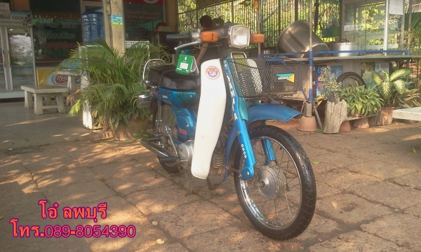 ขาย Yamaha V80 สภาพเดิมๆ เเห้งๆ รถขี่ได้ปกติ กุญเเจเปิดเครื่อง/เปิดเบาะใช้ได้ ระบบไฟใช้ได้ ไมล์ขึ้น เเตรดัง ยางหน้าหลังยังใหม่ ที่เหลือตามรูปครับ ( มีเล่มทะเบียนเครื่องเเละโครงตรงกัน+ใบซื้อขายจากทางร้าน ) ค่าตัว 5000 บาท(ราคานี้ถูกม๊วกๆ งดต่อรองครับผม) สน ขาย Yamaha V80 สภาพเดิมๆ เเห้งๆ รถขี่ได้ปกติ กุญเเจเปิดเครื่อง/เปิดเบาะใช้ได้ ระบบไฟใช้ได้ ไมล์ขึ้น เเตรดัง ยางหน้าหลังยังใหม่ ที่เหลือตามรูปครับ ( มีเล่มทะเบียนเครื่องเเละโครงตรงกัน+ใบซื้อขายจากทางร้าน ) ค่าตัว 5000 บาท(ราคานี้ถูกม๊วกๆ งดต่อรองครับผม) สน