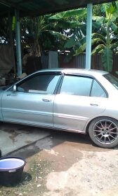 ต้องการขายรถ mitsubisht Lancer