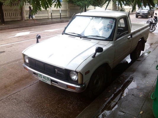 ขายครับดัสสัน620สี่ขอไฟนอนเครื่องisuzu c190ทะเบียนเต็มเอกสารพร้อมโอ้น