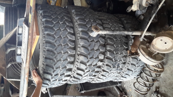 ขอขายล้อ ขอบ 15 5รู 139.7 พร้อมยาง achilles 31 ครับ ขอขายล้อ ขอบ 15 5รู 139.7 พร้อมยาง achilles 31 ครับ