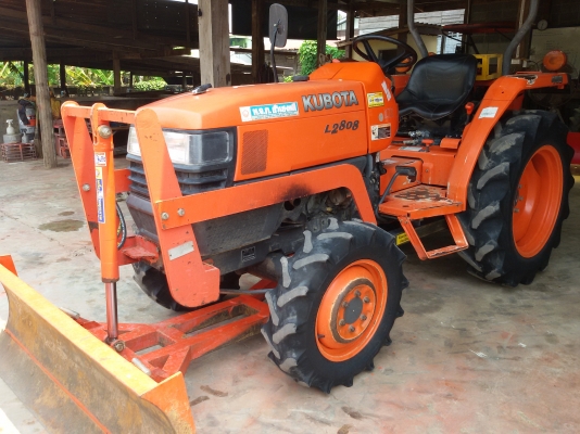 ปัญญาแทรคเตอร์..จัดมาให้ครับ ด่วน!!!คูโบต้า L2808 ใบมีดคานล่าง พร้อมผาน 5 รถไร่สีเดิมๆ จัดส่ง อ.ด่านช้าง จ.สุพรรณบุรี
