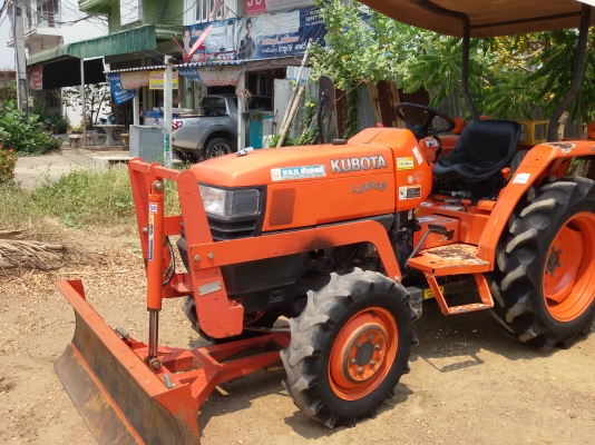 ปัญญาแทรคเตอร์..จัดมาให้ครับ ด่วน!!!คูโบต้า L2808 ใบมีดคานล่าง พร้อมผาน 5 รถไร่สีเดิมๆ จัดส่ง อ.ด่านช้าง จ.สุพรรณบุรี