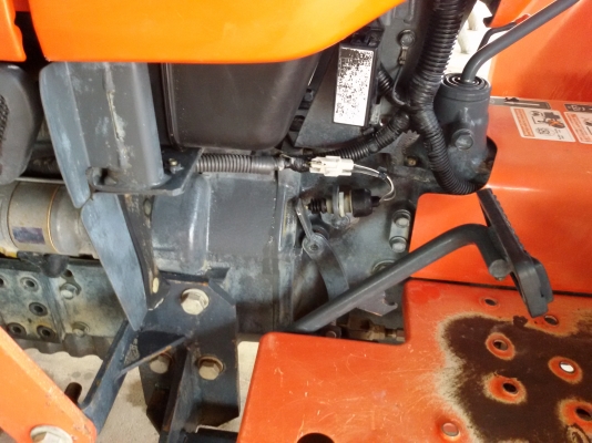 ปัญญาแทรคเตอร์..จัดมาให้ครับ ด่วน!!!คูโบต้า L2808 ใบมีดคานล่าง พร้อมผาน 5 รถไร่สีเดิมๆ จัดส่ง อ.ด่านช้าง จ.สุพรรณบุรี