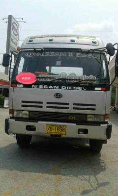 ขายด่วนรถบรรทุกสิบล้อหัวลาก นิสสัน UD320