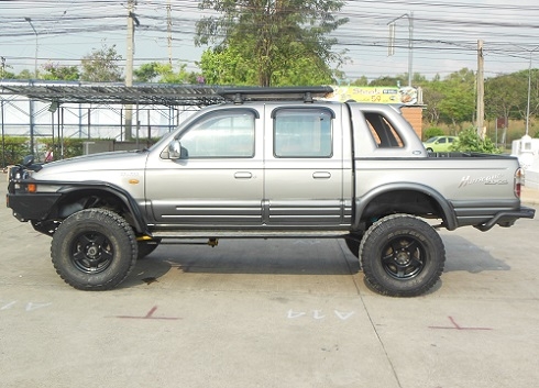 Ranger 4x4 สี่ประตู Hurricane ตัว Top Ranger 4x4 สี่ประตู Hurricane ตัว Top