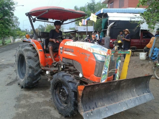 รถไถ่47แรงพร้อมใช้อุปกรณ์มีตัวดันหน้าพาล6โรตารี่ รถพร้อมใช้เครื่องดี รถไถ่47แรงพร้อมใช้อุปกรณ์มีตัวดันหน้าพาล6โรตารี่ รถพร้อมใช้เครื่องดี